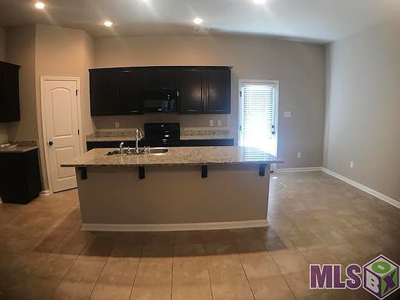3rd image of 42670 Baystone Ave