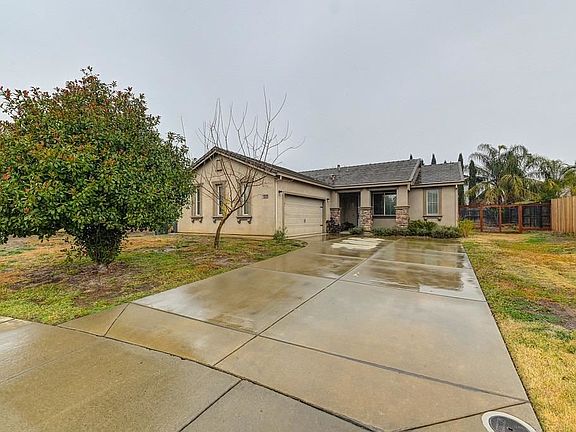 2nd image of 1849 Ocean Park Ct