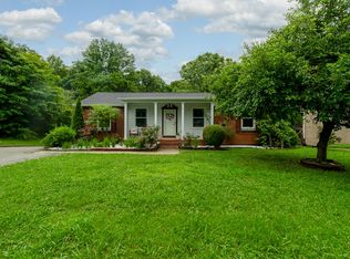 123 Ashland Dr, Ashland City, TN 37015