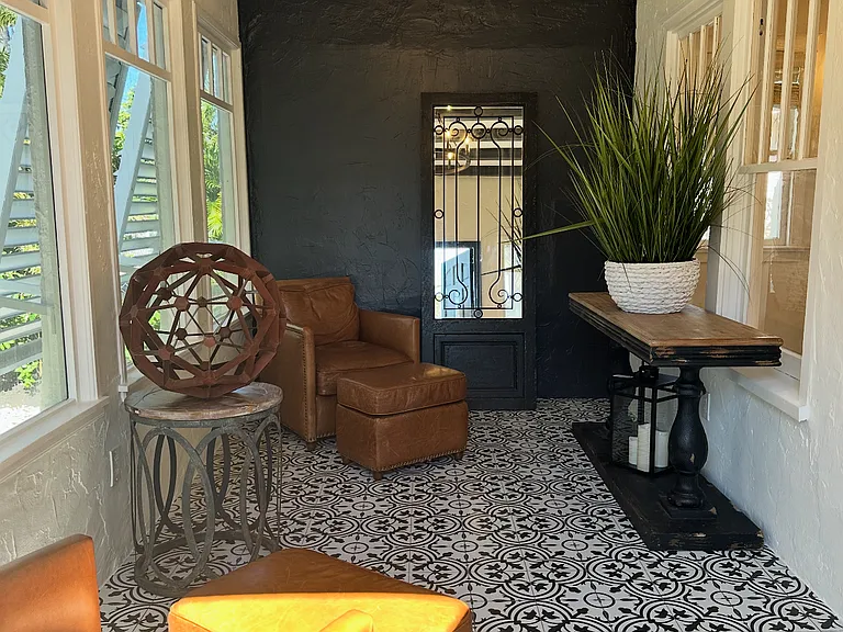 1224 S North St — Photo 9