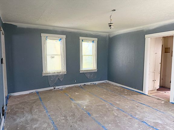 4th image of 705 Columbia Ave
