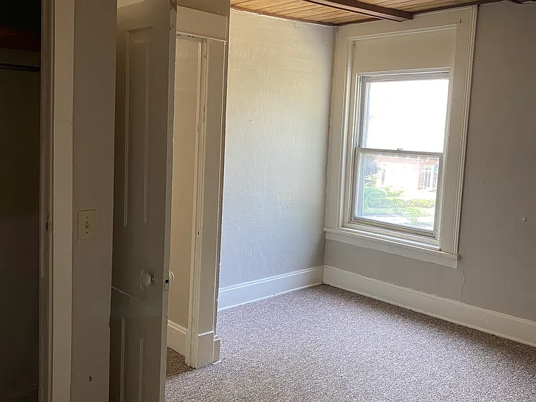520 N Water St — Photo 15