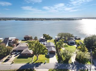 4021 Apache Trail Ct, Granbury, TX 76048