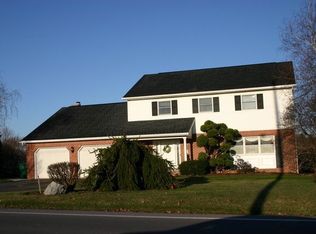 367 Ragged Edge Rd, Chambersburg, PA 17202