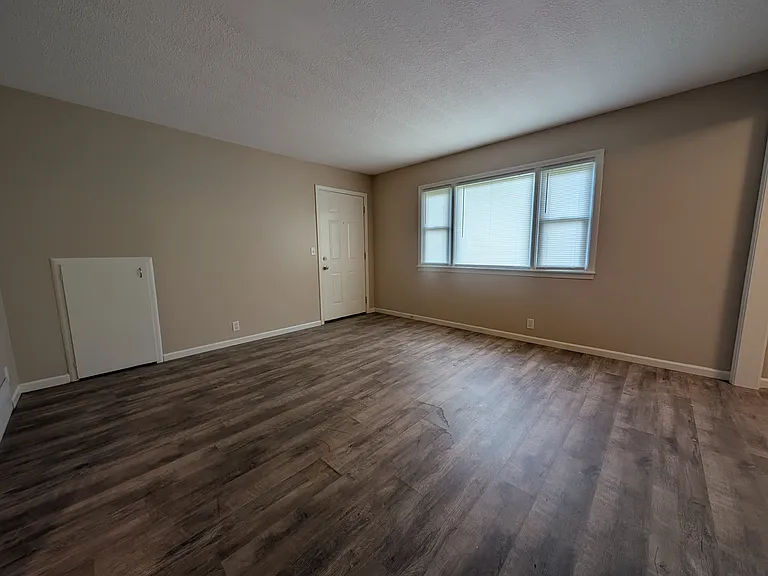 216 W 8th Ave #2 — Photo 14