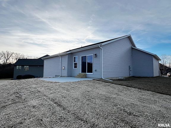 3rd image of 8802 N Westpoint Ct