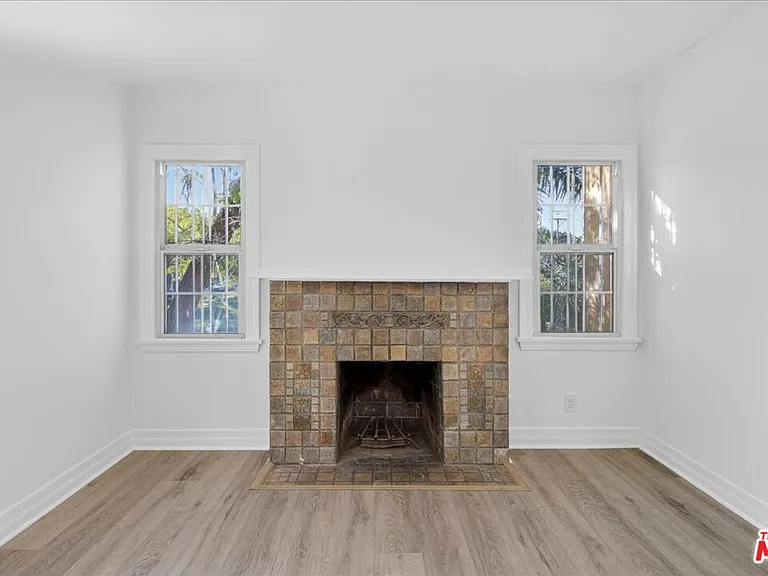 1185 S Tremaine Ave — Photo 9