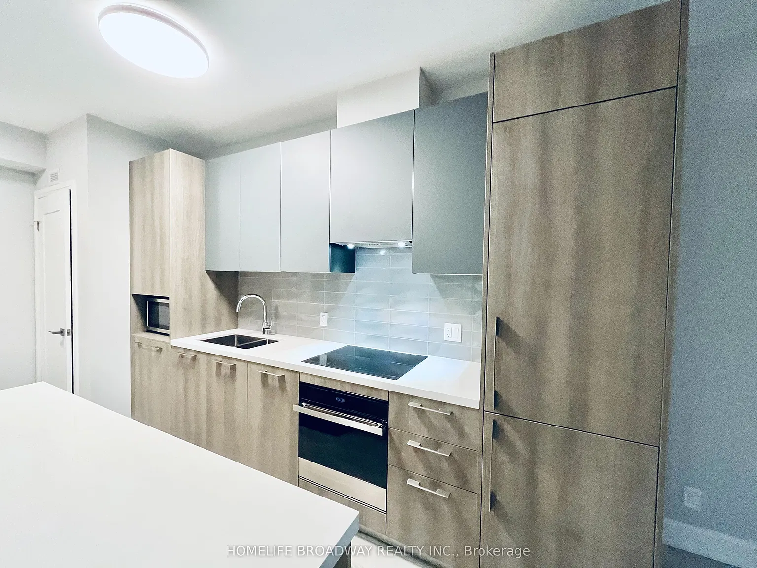 2 bed, $2,500 — Photo 4
