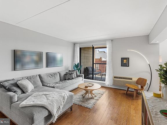 5th image of 200 Lombard St #528