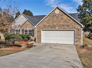 3424 Pleasant View Cir, Loganville, GA 30052