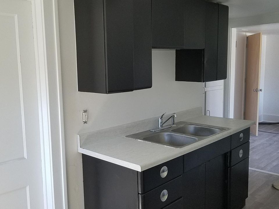 2nd image of 236 1/2 Orchard Dr
