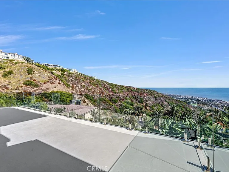 1326 Skyline Dr — Photo 47