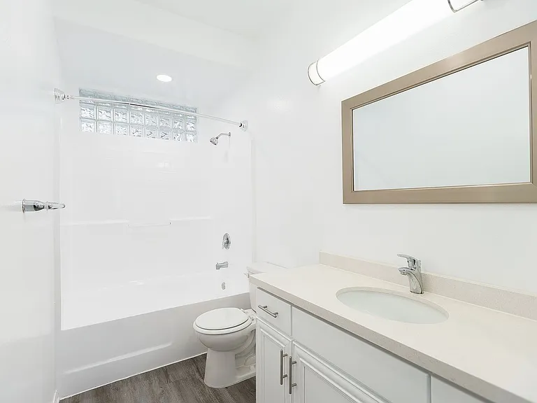 2245 Beverly Glen — Photo 64
