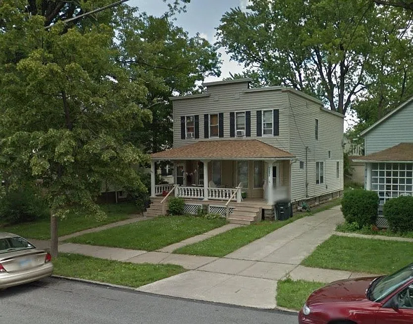3 bed, 1120 sqft, $1,750 — Photo 3