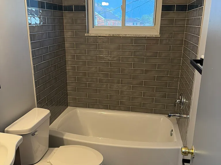 905 N Meadows Ct #D — Photo 27