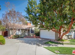 14301 Albers St, Van Nuys, CA 91401