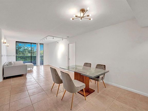 2nd image of 3300 NE 191st St APT 204