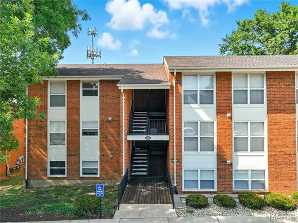 1951 Greenpoint Dr APT 103, Saint Louis, MO 63122