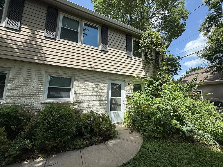 1816 High St — Photo 2