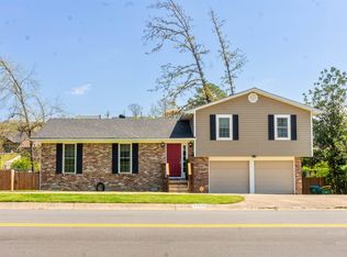 1700 Old Forge Dr, Little Rock, AR 72227