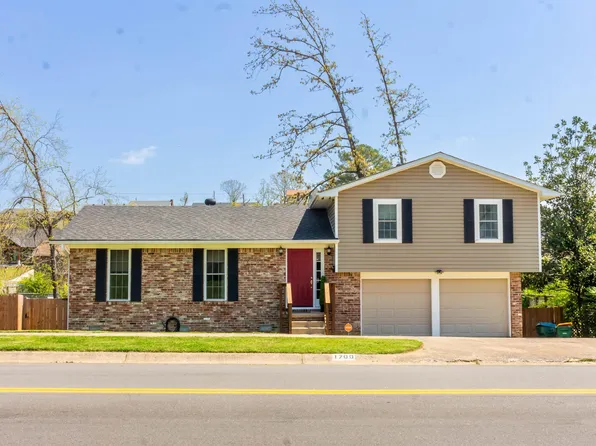 1700 Old Forge Dr, Little Rock, AR 72227