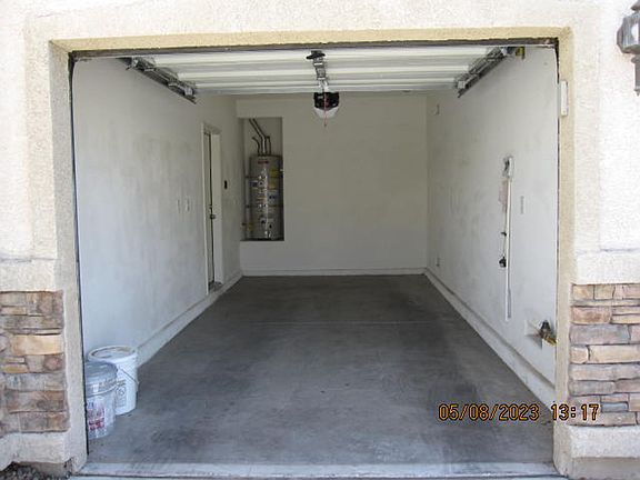 4th image of 1273 Oak Village Ave