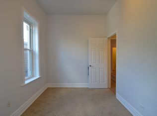 2330 W Erie St #1R, Chicago, IL 60612