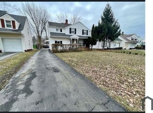 19909 Shakerwood Rd, Warrensville Heights, OH 44122