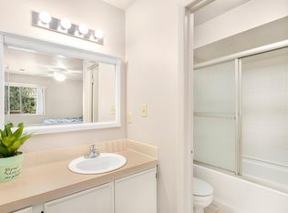 1040 Driftwood Dr, Fort Collins, CO 80525