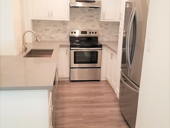 2nd image of 1117 S Bedford St #1003