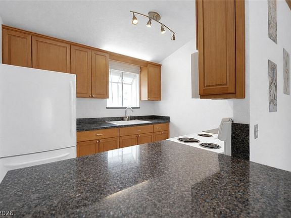 5th image of 5330 Silvermist Ct Unit 202