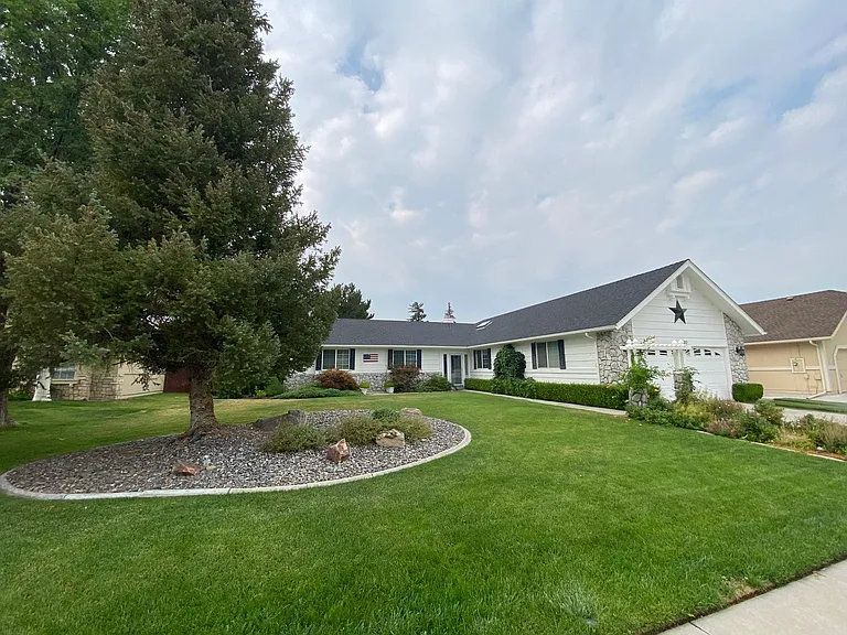 1692 Lantana Dr — Photo 12