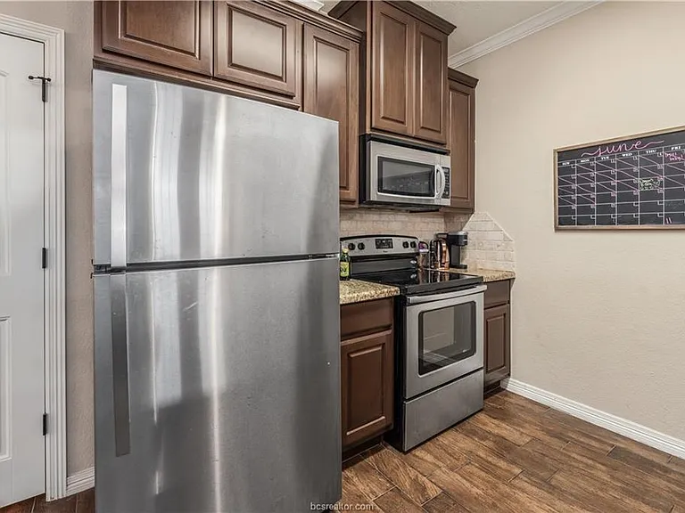 413 Ash St #411 — Photo 6