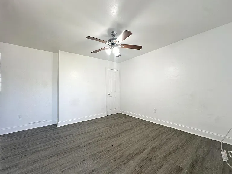 Miami Central Apartments — Photo 28