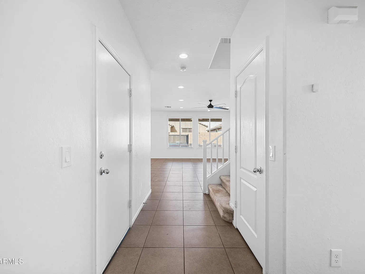 4 bed, 2.5 bath, 2105 sqft, $2,095 — Photo 2