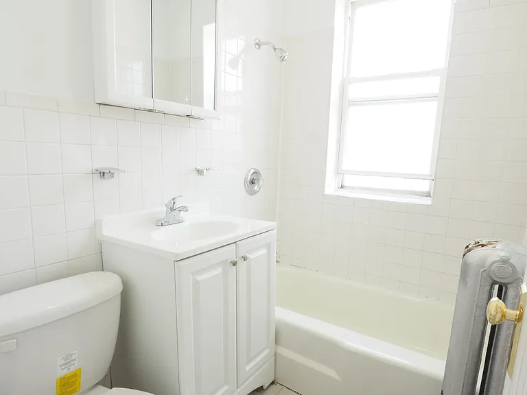 4045 N Mozart St #3E — Photo 9