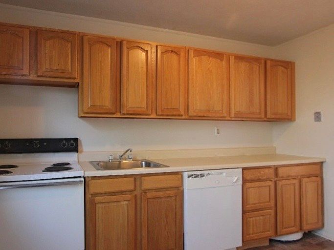 Holmdel kitchen 3