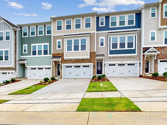 3rd image of 2721 Hunter Woods Dr #565
