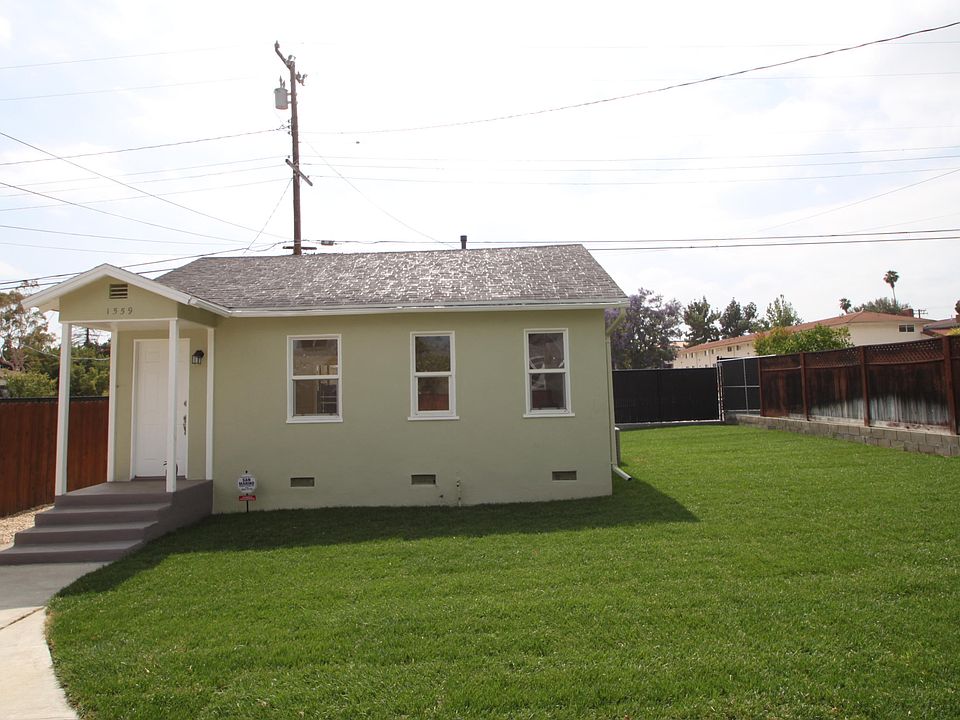 1st image of 1559 N Oxford Ave