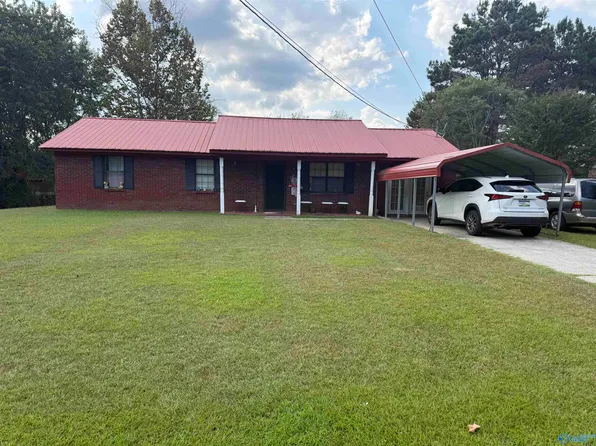 111 George Washington Dr, Boaz, AL 35957