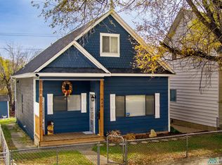 425 N 3rd St, Raton, NM 87740