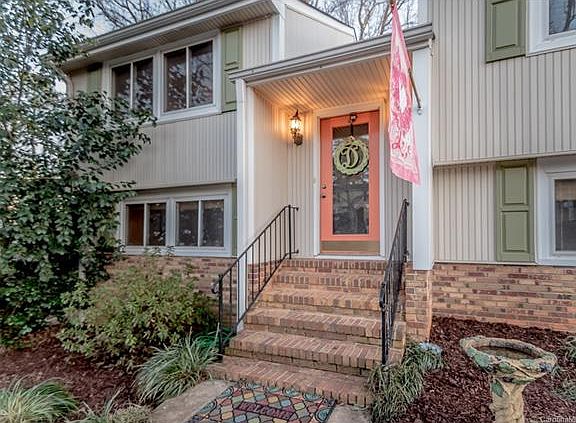 2nd image of 2357 Amity Ave