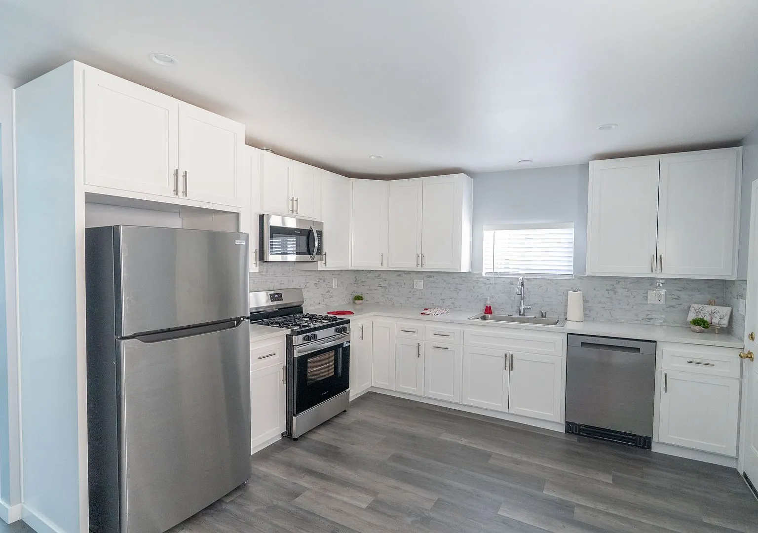 Beautifully Renovated 2 Bedroom Home — Photo 4