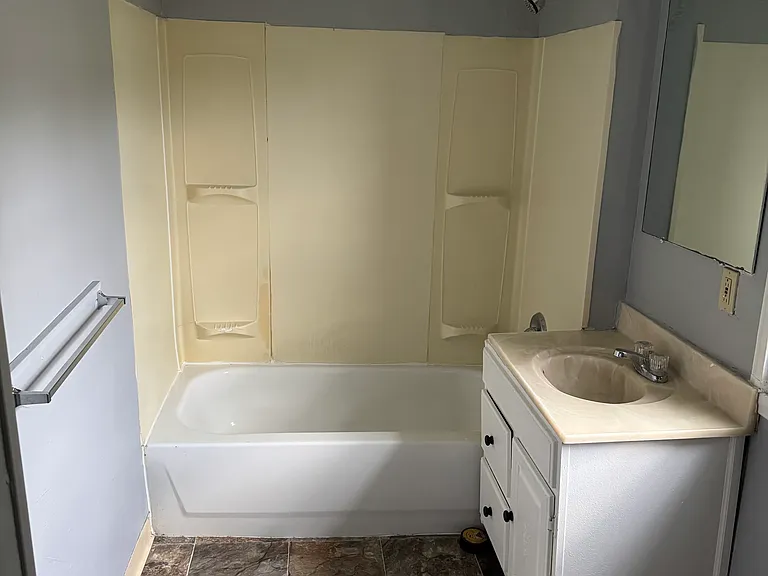 534 Smith Ave NW #3 — Photo 3