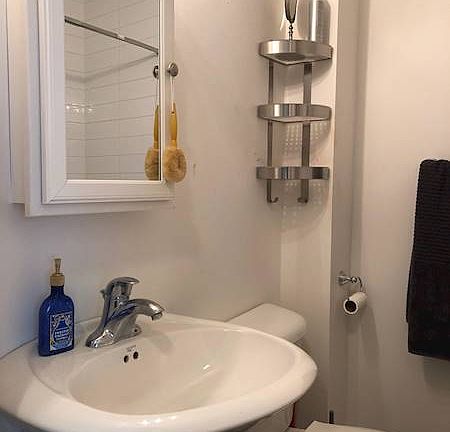 5th image of 735 King St E #1