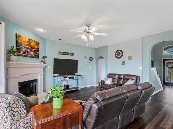 14040 Coyote Trl, Fort Worth, TX 76115