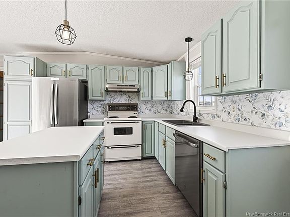 3rd image of 66 Sophie Ln