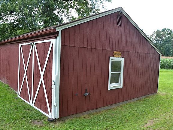5th image of 3353 Daansen Rd