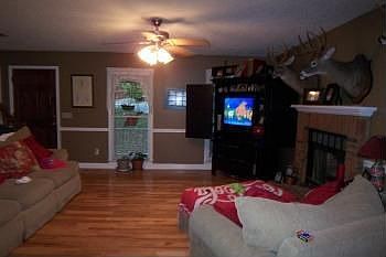 3rd image of 27 Southwood Dr