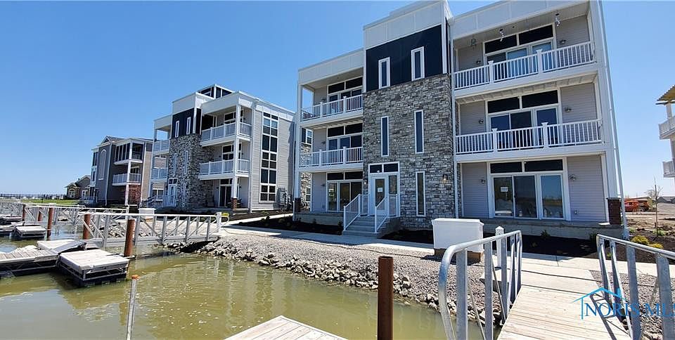 1st image of 2634 S Waterside Ct #722